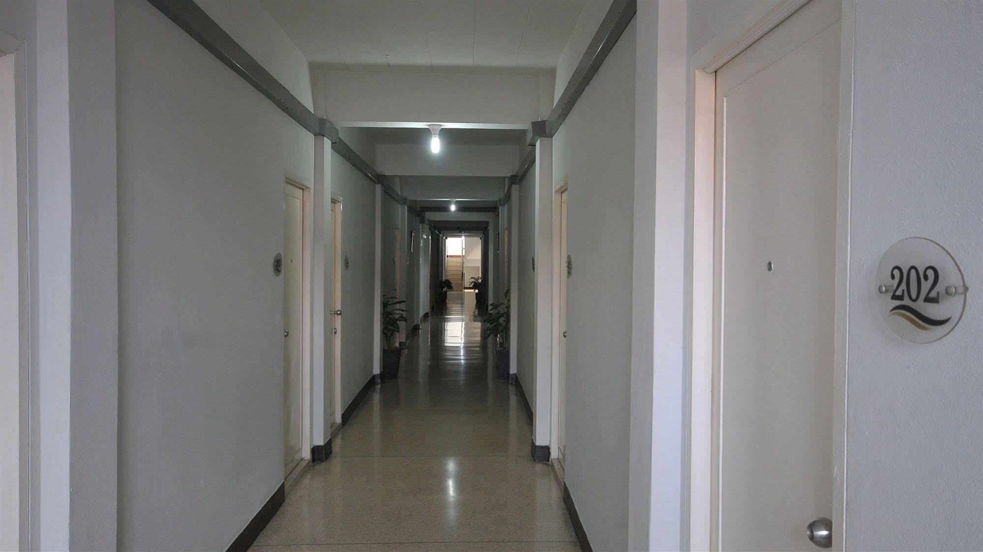 Seri 47 Residence Bangkok Kültér fotó
